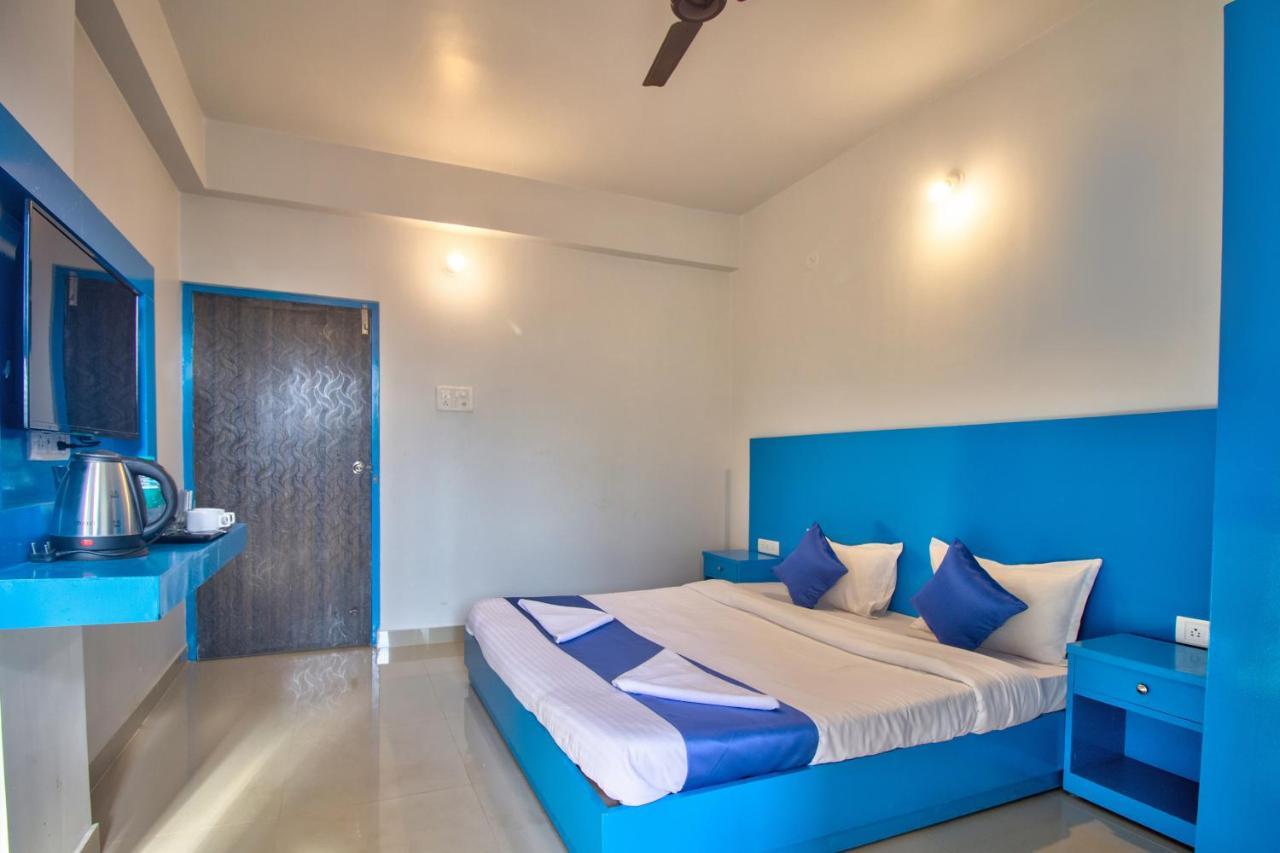 Mandrem Retreat Beach Resort Олд-Гоа Екстер'єр фото